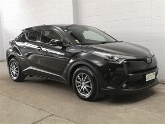 2017 Toyota C-HR - Thumbnail