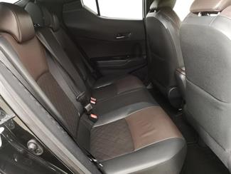 2017 Toyota C-HR - Thumbnail