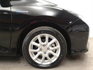 2015 Honda Grace - Thumbnail