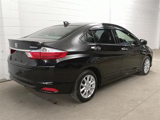 2015 Honda Grace - Thumbnail