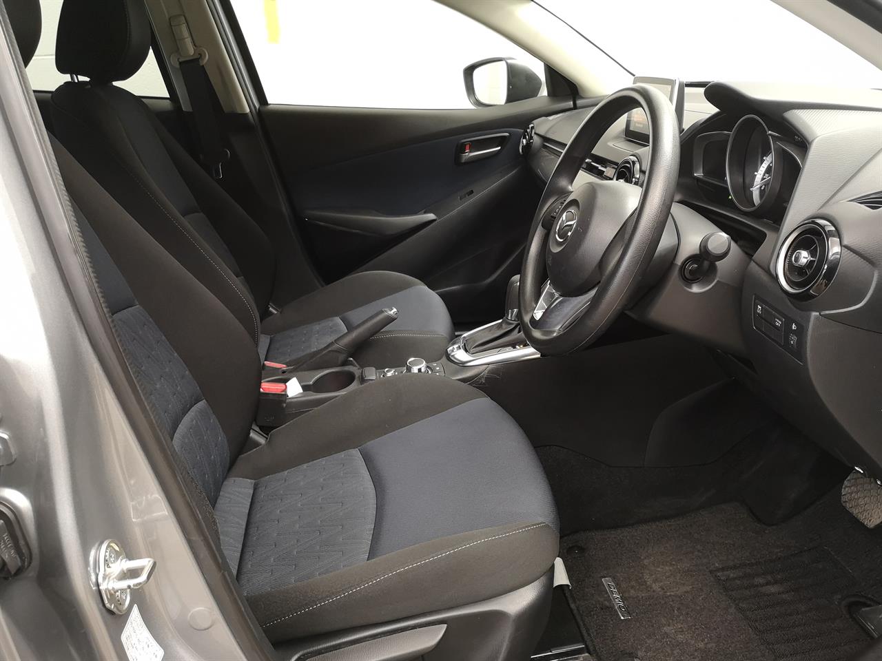 2016 Mazda Demio