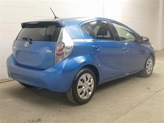 2014 Toyota Aqua - Thumbnail