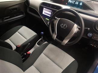 2014 Toyota Aqua - Thumbnail
