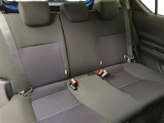 2015 Toyota Aqua - Thumbnail