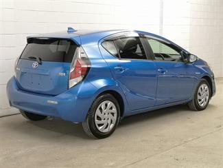 2015 Toyota Aqua - Thumbnail