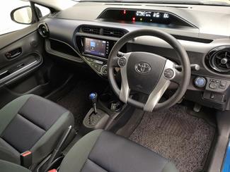 2015 Toyota Aqua - Thumbnail