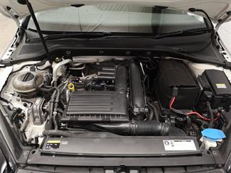 2013 Volkswagen Golf - Thumbnail