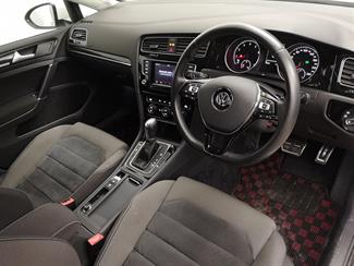 2013 Volkswagen Golf - Thumbnail