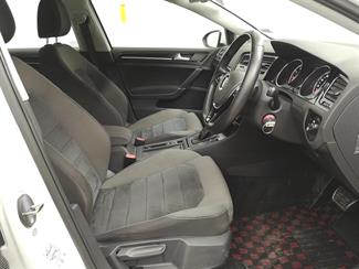 2013 Volkswagen Golf - Thumbnail