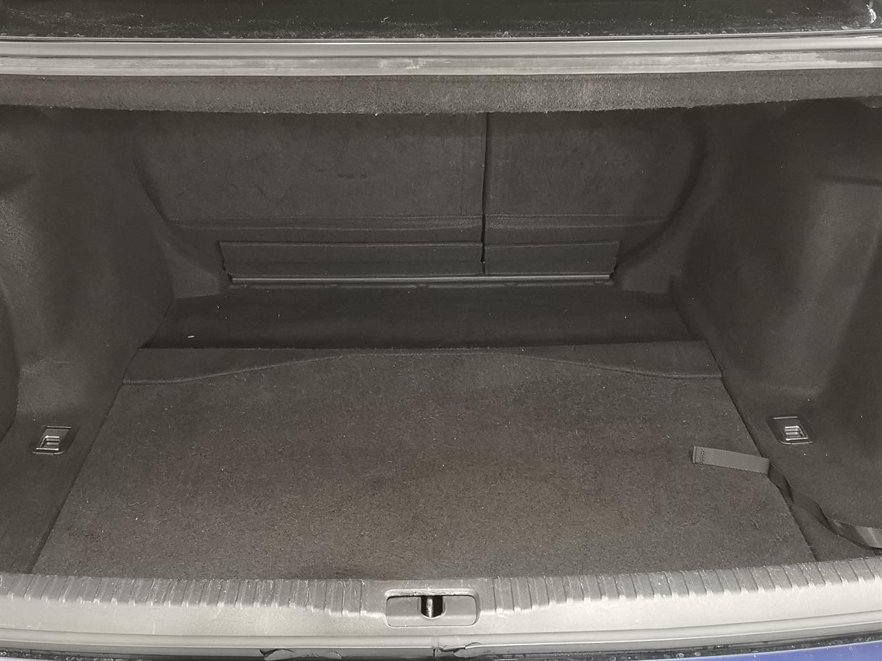 2015 Lexus IS 300H