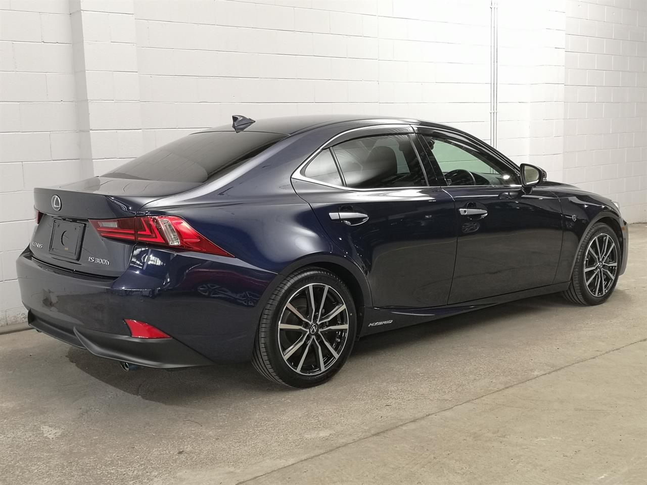 2015 Lexus IS 300H