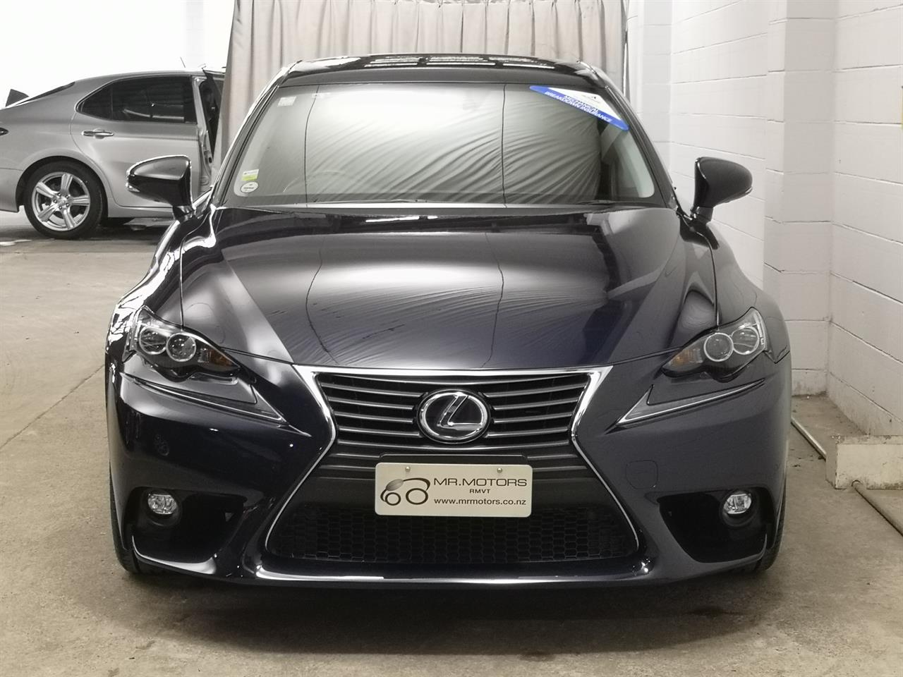 2015 Lexus IS 300H