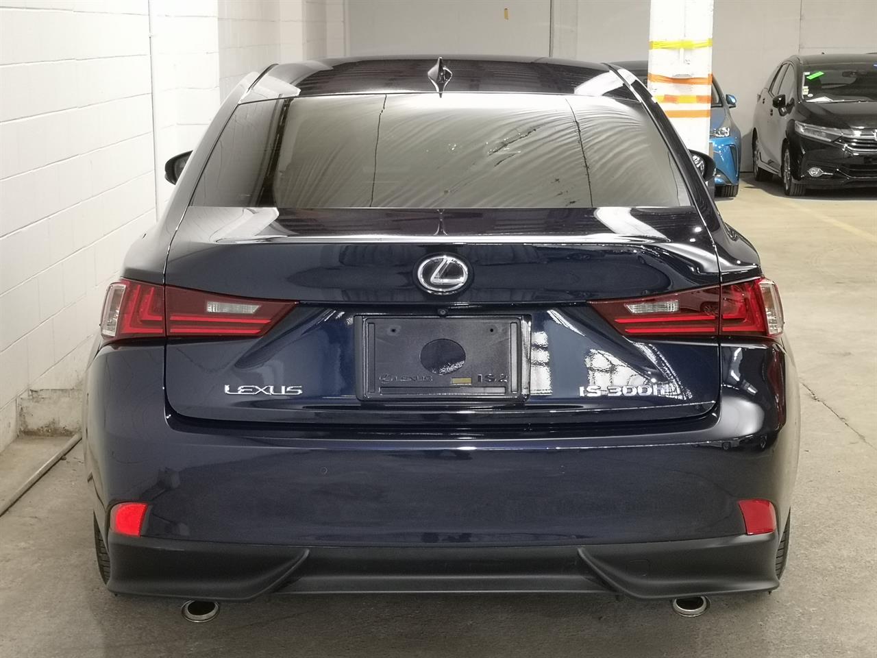2015 Lexus IS 300H