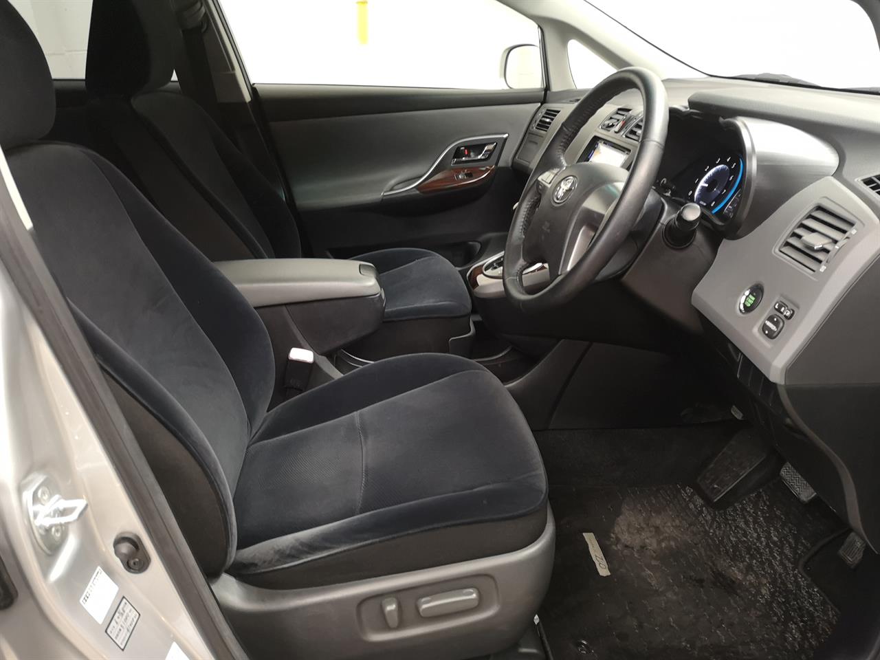 2012 Toyota Mark-X