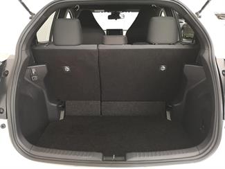 2022 Toyota Yaris - Thumbnail