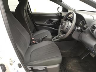 2022 Toyota Yaris - Thumbnail