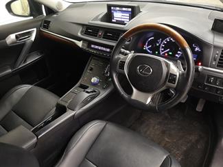 2013 Lexus CT 200H - Thumbnail