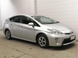 2013 Toyota Prius - Thumbnail