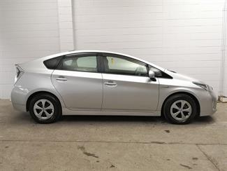 2013 Toyota Prius - Thumbnail