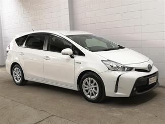 2018 Toyota Prius - Thumbnail