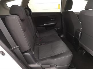 2018 Toyota Prius - Thumbnail