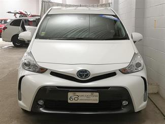 2018 Toyota Prius - Thumbnail