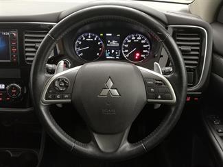 2014 Mitsubishi Outlander - Thumbnail