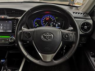 2016 Toyota Corolla - Thumbnail