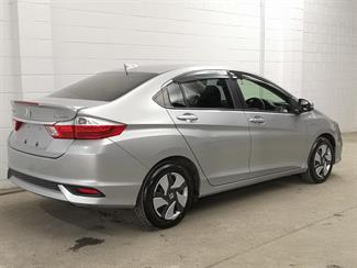 2021 Honda Grace - Thumbnail