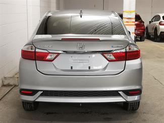 2021 Honda Grace - Thumbnail