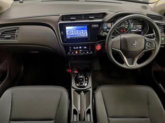 2021 Honda Grace - Thumbnail