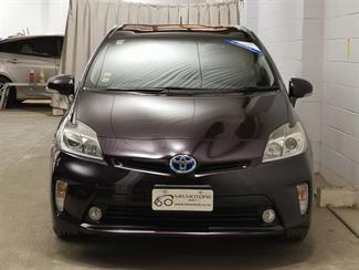 2015 Toyota Prius - Thumbnail