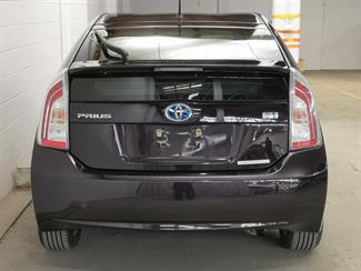 2015 Toyota Prius - Thumbnail