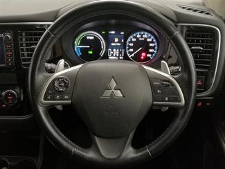 2015 Mitsubishi Outlander - Thumbnail