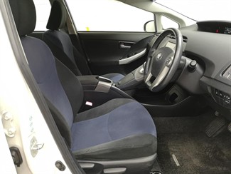 2012 Toyota Prius - Thumbnail