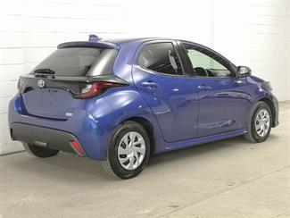 2021 Toyota Yaris - Thumbnail