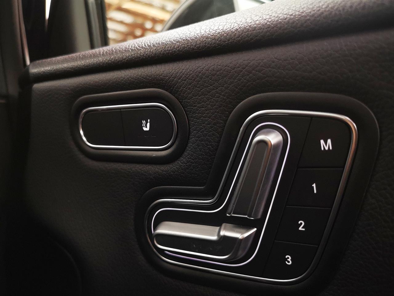 2020 Mercedes-Benz A 180