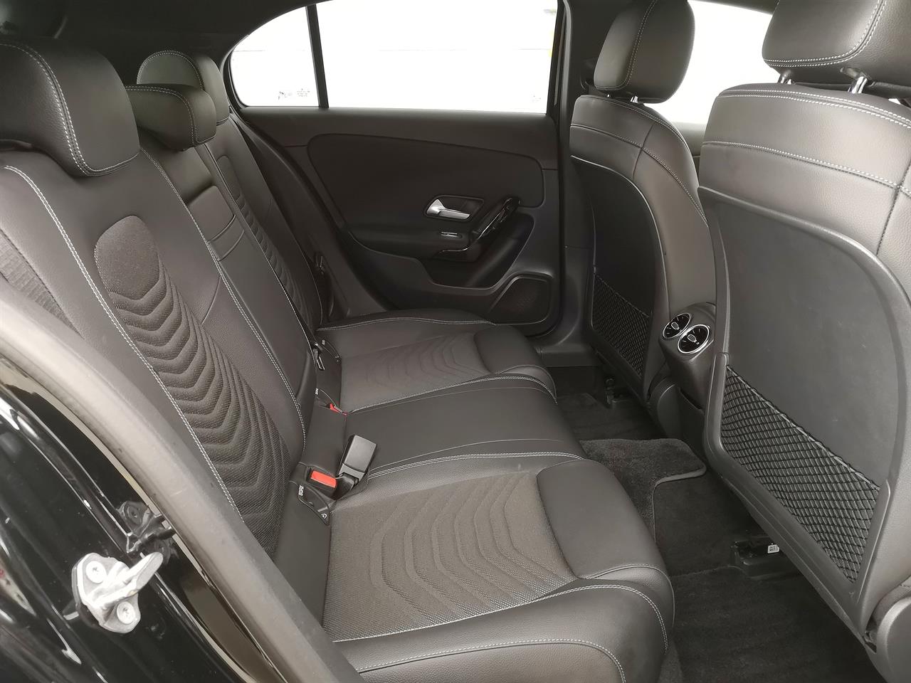 2020 Mercedes-Benz A 180