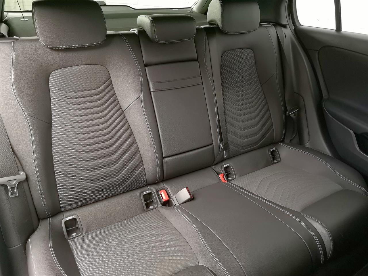 2020 Mercedes-Benz A 180