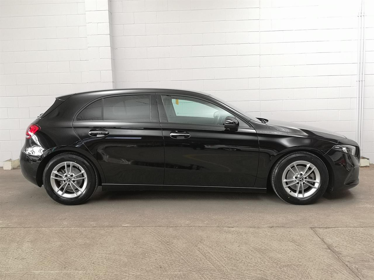 2020 Mercedes-Benz A 180