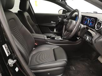 2020 Mercedes-Benz A 180 - Thumbnail