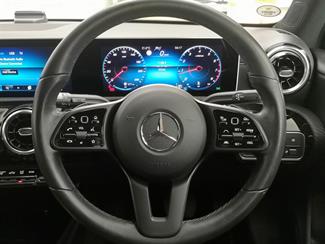 2020 Mercedes-Benz A 180 - Thumbnail