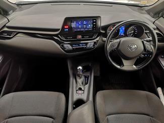 2018 Toyota C-HR - Thumbnail