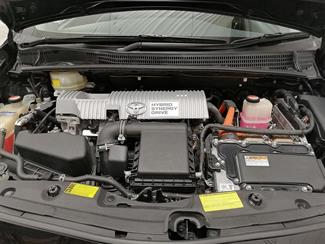2014 Toyota Prius - Thumbnail