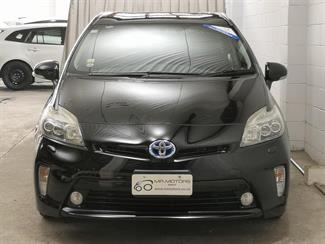 2014 Toyota Prius - Thumbnail