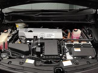 2015 Toyota Prius - Thumbnail
