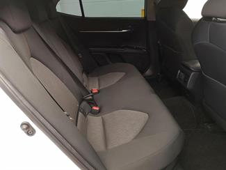 2018 Toyota Camry - Thumbnail