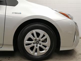 2017 Toyota Prius - Thumbnail