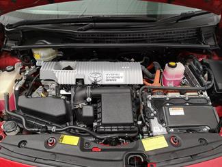 2013 Toyota Prius - Thumbnail