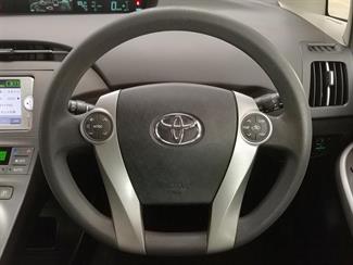 2013 Toyota Prius - Thumbnail